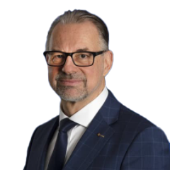 Josef-Aschbacher-240_TRP